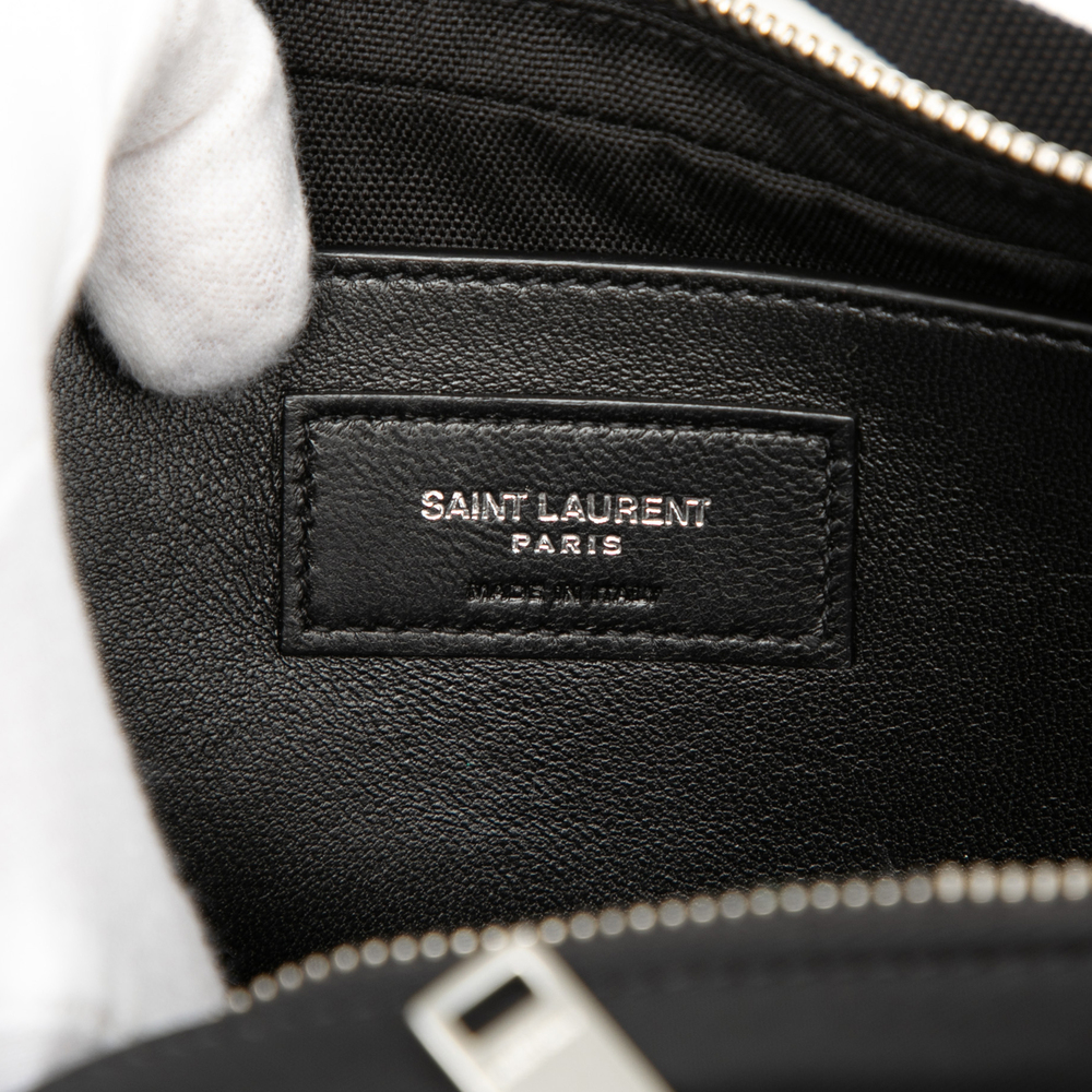 Pre-Loved Saint Laurent Nylon and Patent Crossbody - Picture 5 of 8